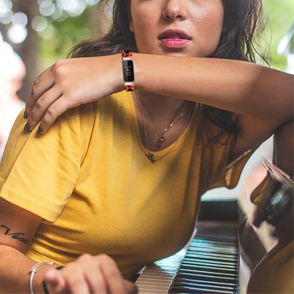 Fitbit Luxe hartsityylinen kellonhihna - Kilpikonnankuori Väri Brown