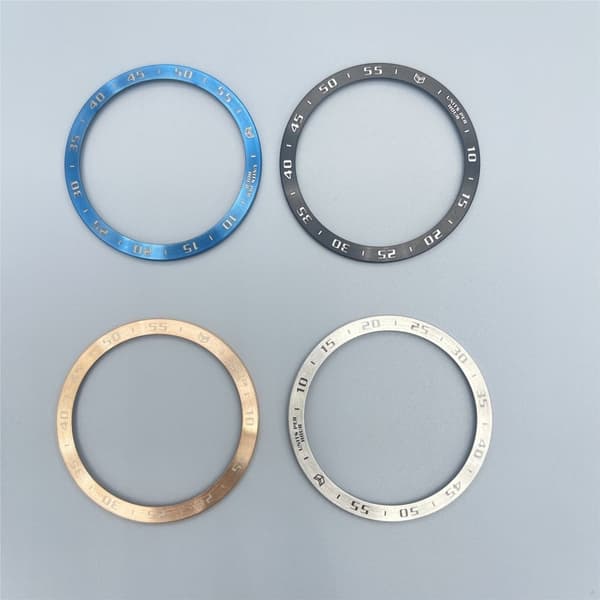 Samsung Galaxy Watch 6 Classic (43 mm) ring i rustfrit stål - Sølv / Sølv / Sølv Silver grey
