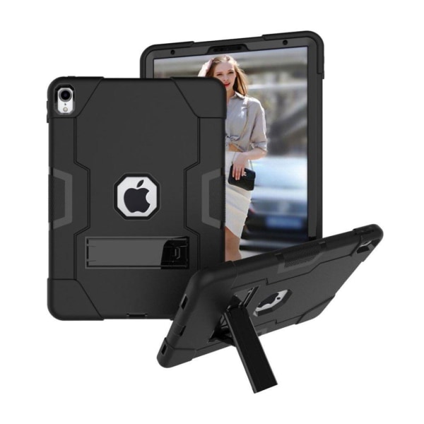 iPad Pro 11 inch (2018) hybrid skydd av plast med logo utskärnin Svart