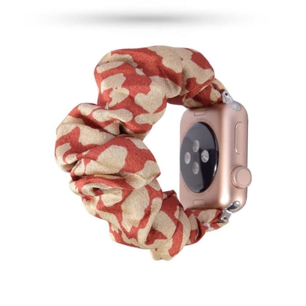 Apple Watch Series 5 44mm viileä kangaskuvioinen kellonauha - Punainen Naamiointi Multicolor