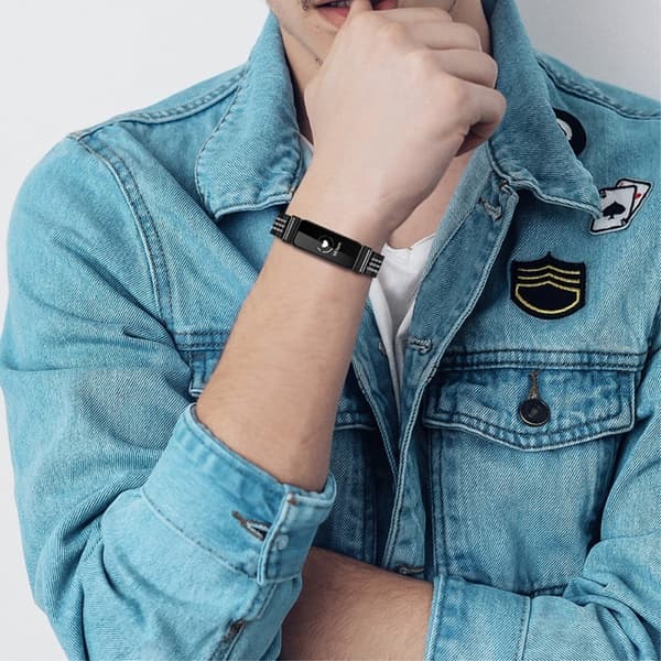 Fitbit Inspire 2 klokkerem med syv perler i rustfritt stål - Svart Black