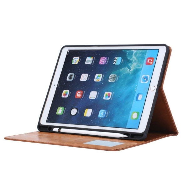 iPad 10.2 (2020) holdbar læder flip etui - brun Brown