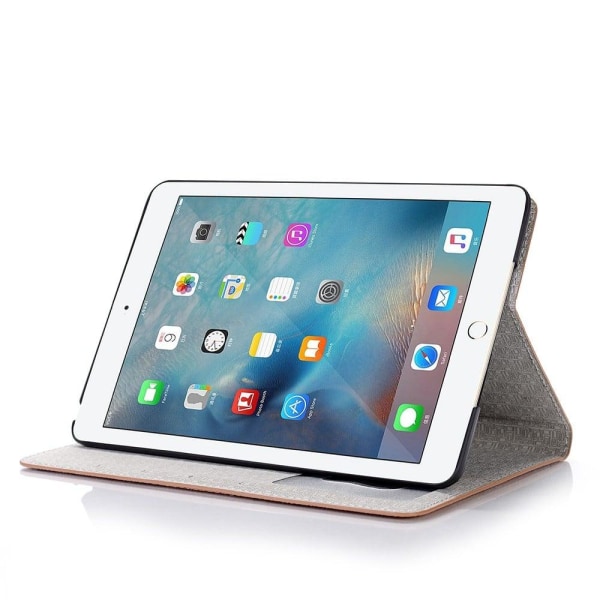 Kortmønster Wallet Stand Leather Tablet Casing iPad 10.2 (2021) / (2020) / (2019) / Pro 10.5 (2017) - Grå Silver grey