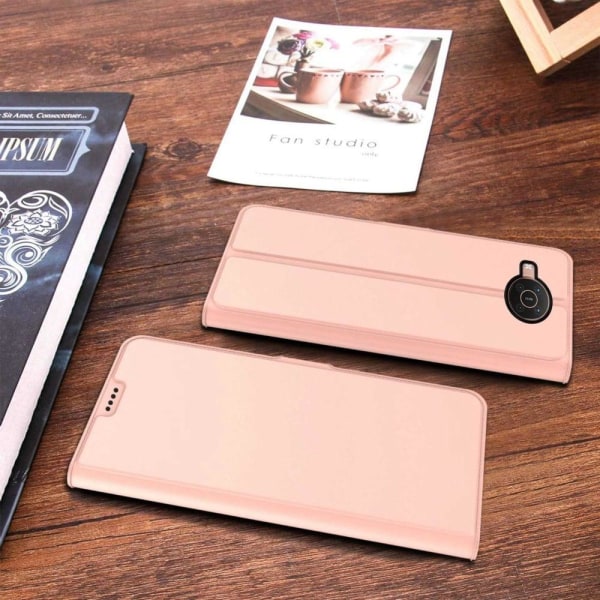 Glat og tyndt Premium Pu Læder Etui til Nokia X20 - Rødguld Pink