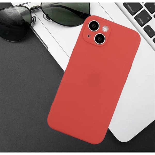 Avfaset gummiert anti-falldeksel for iPhone 15 - Hagtorn Rød Red