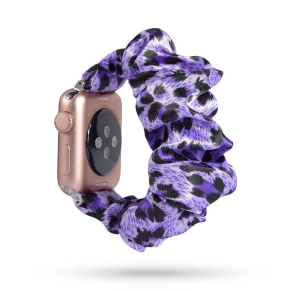 Apple Watch Series 5 44mm viileä kangaskuvioinen kellonauha - Vaaleansininen Leopardikuvio Purple