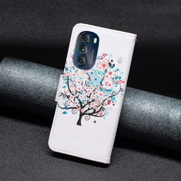 Wonderland Motorola Moto G (2023) Flip Etui - Blomst Træ Multicolor