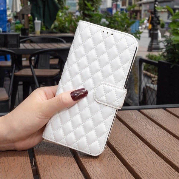 Rhombus mat iPhone 13 Pro flip etui - Hvid White