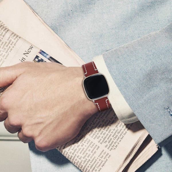 Fitbit Sense / Versa 3 klokkerem i ekte skinn - Rød Red