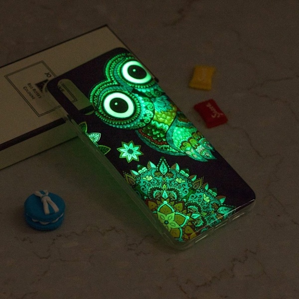 Fleksibelt etui med lysende mønster til iPhone Xr - Farverig Ugle Multicolor