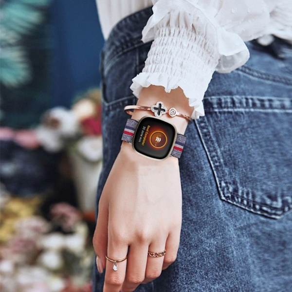 Fitbit Sense / Versa 3 nylonmønstret klokkerem - Blå / Hvit / Rød Multicolor