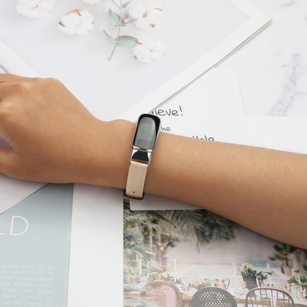 Fitbit Luxe klokkerem i ekte skinn - Aprikos / Størrelse: L Brown