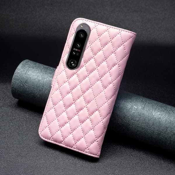 Rombemønster, matt flip-deksel for Sony Xperia 1 VI - Rosa Pink