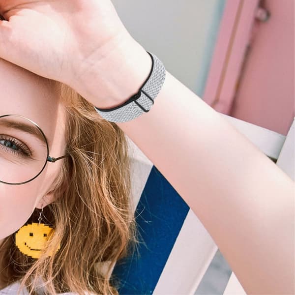 Samsung Galaxy Watch 3 (45mm) / (46mm) elastisk urrem med justerbart spænde - Sort / Hvid White
