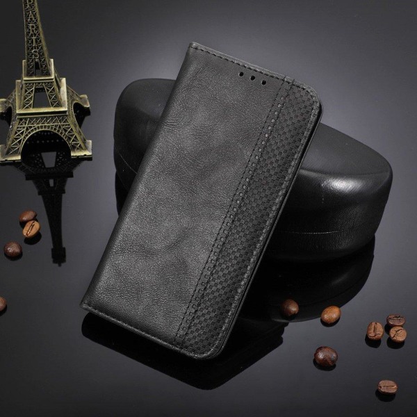 Bofink Vintage Realme V5 5G leather case - Black Black