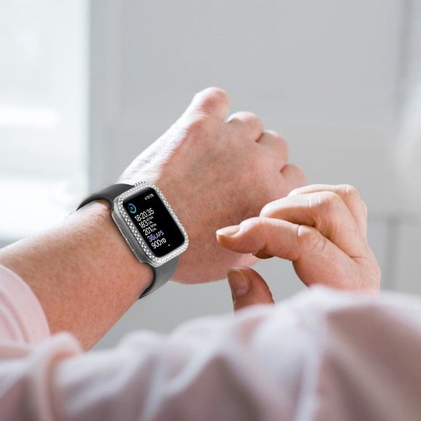 Apple Watch SE 2022 (44 mm) cover med rhinestone-dekor og hærdet glas - Transparent Transparent