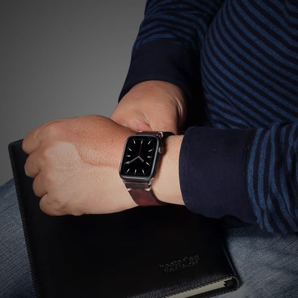 Apple Watch Series 8 (41mm) - Viininpunainen Red