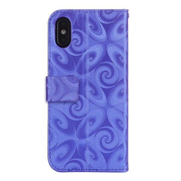 iPhone Xs Max flip cover i læder med spiralstruktur og vinglasmø Blue