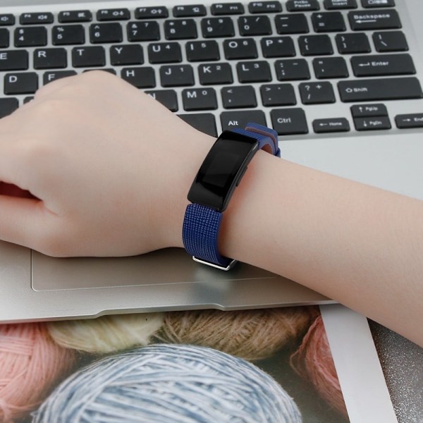 Fitbit Inspire / Inspire HR klockarmband i äkta läder med fyrkantigt mönster - Blå / Storlek: S Blå