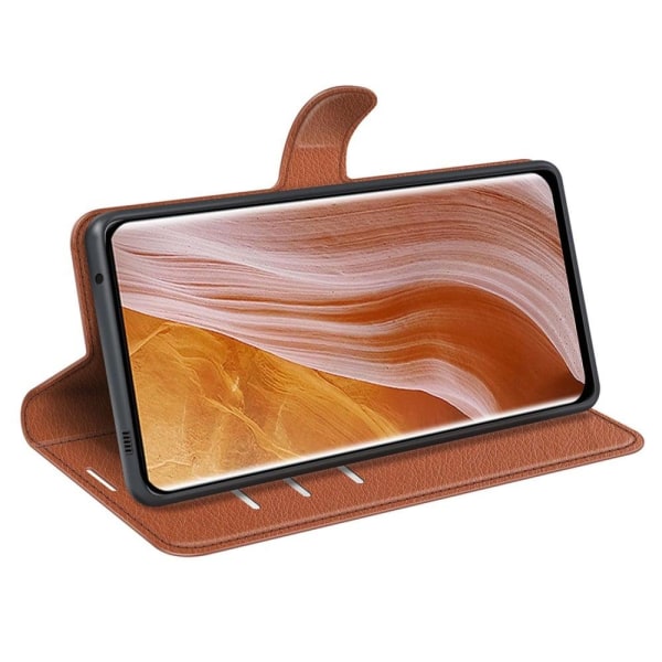 Classic ZTE Axon 40 Ultra Läppäkotelo - Ruskea Brown