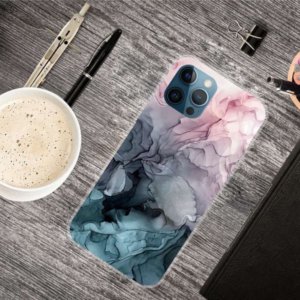 Marmormotiv iPhone 14 Pro Max skal - Rosa Och Gråblå Moln multifärg