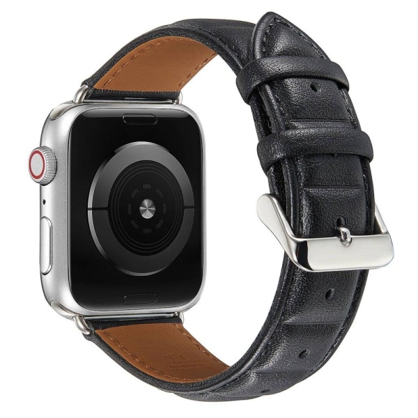 Apple Watch Series 8 (41mm) klockarmband i äkta läder med fyrkantigt tryck - Svart Svart