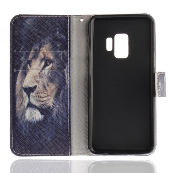 Samsung Galaxy S9 mønstret PU læder flip etui - Desperat løve Multicolor