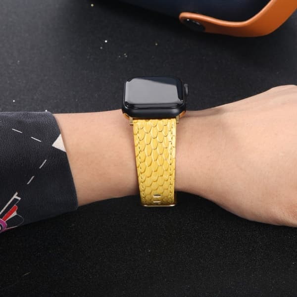 Apple Watch 42mm - 44mm klockarmband i läder med ormstruktur - Gul Gul