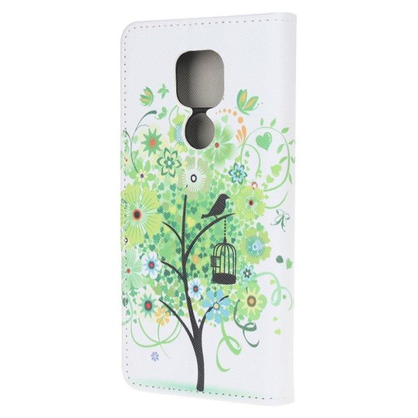 Wonderland Motorola Moto E7 Plus / G9 Play flip case - Tree Green