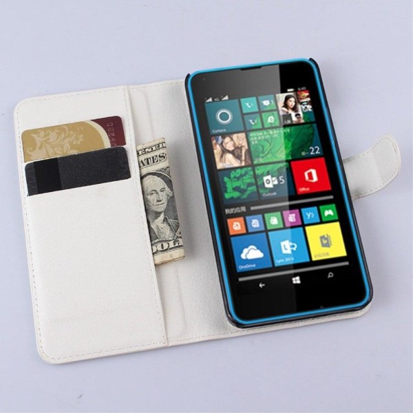 Moen Microsoft Lumia 640 Nahkakotelo Korttitaskuilla - Valkoinen White