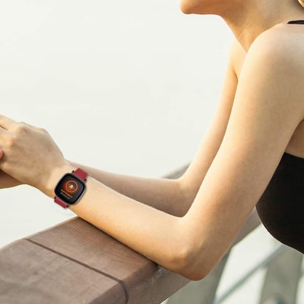 Fitbit Versa 3 / Sense aito nahkainen ranneke - Punainen Red