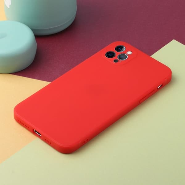 Skrått gummiert anti-falldeksel for iPhone 15 Pro - Rød Red