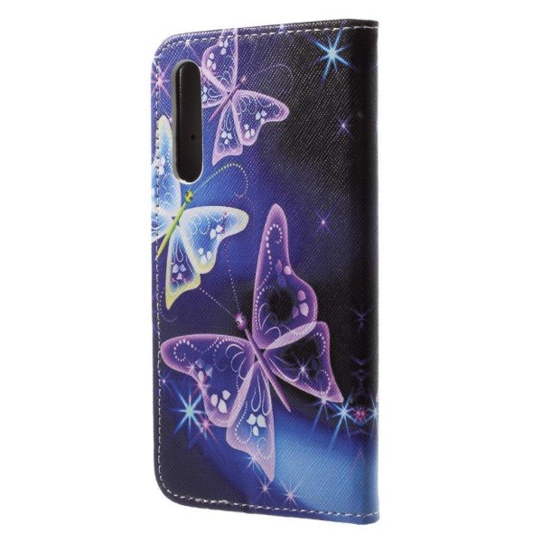 Huawei P20 uniikki suojakotelo - Violetit perhoset Multicolor