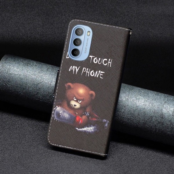 Wonderland Motorola Moto G41 / G31 flip case - Bear Black