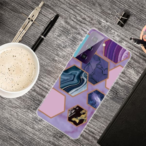Marble Samsung Galaxy S21 FE Etui - Sekskanter i Lilla Baggrund Multicolor