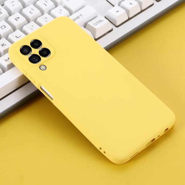 Matte Liquid Silikone Cover til Samsung Galaxy M33 5g - Gul Yellow