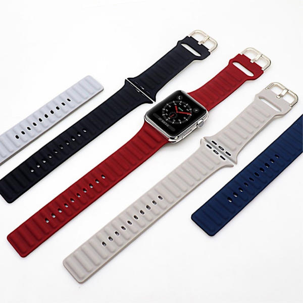 Apple Watch Series 6 / 5 44mm silikone rem - sort Black