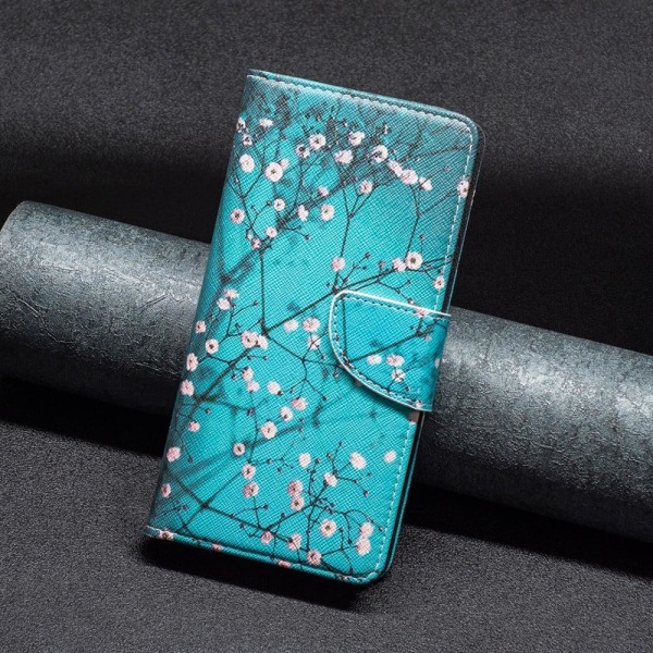 Wonderland Motorola Moto G72 Läppäkotelo - Plum Blossom Blue