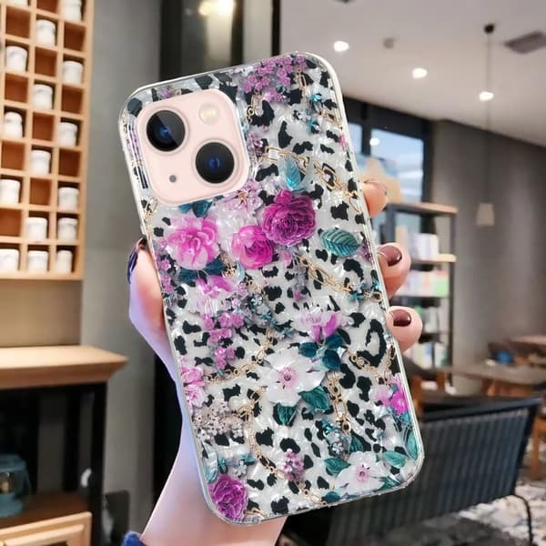 Marble iPhone 15 Suojakotelo - Leopard And Flower Pink