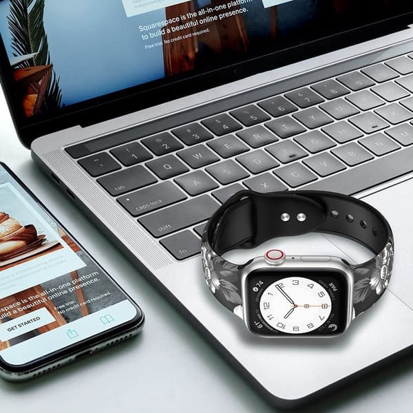 Apple Watch Series 8 (41mm) silikonerem med mønster - Grå Blomst / Størrelse: M Blue