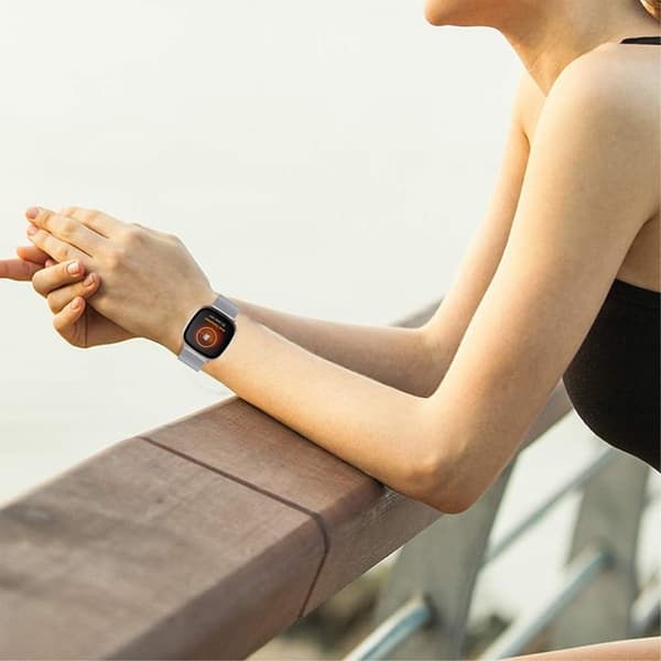 Fitbit Sense / Versa 3 milanesisk klokkerem i rustfritt stål - Sølv Silver grey
