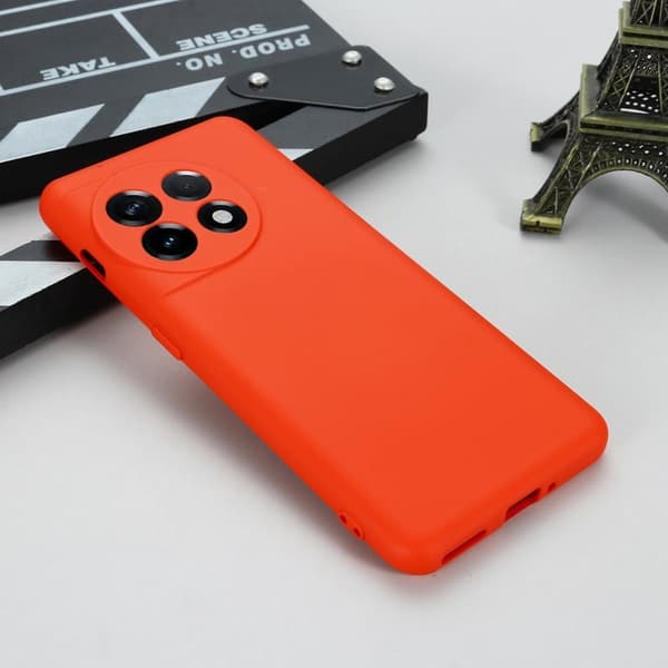 Matte Liquid silikone cover til OnePlus 11R / OnePlus Ace 2 - Rød Red