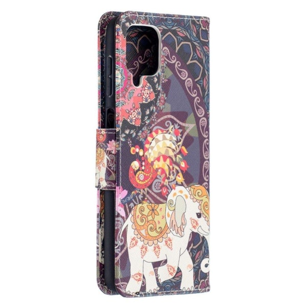 wonderland Samsung Galaxy A12 5G flip etui - mandala og elefant Multicolor