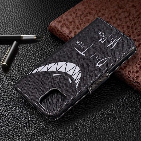 Wonderland iPhone 11 Pro Max flip etui - Rør Ikke Ved Min Telefon Black