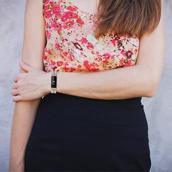 Fitbit Inspire 2 nylonutsmykket klokkerem i perlestil - Regnbue Multicolor