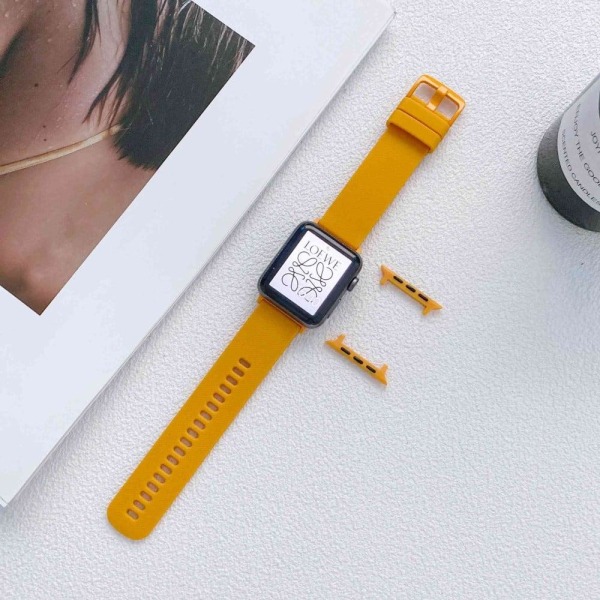 Apple Watch (41mm) textured silicone watch strap - Orange Orange