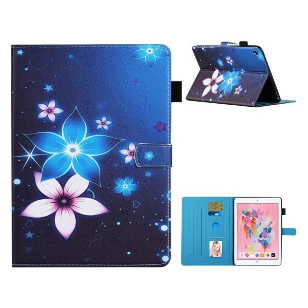 iPad (2018) pattern leather flip case - Flower Blå