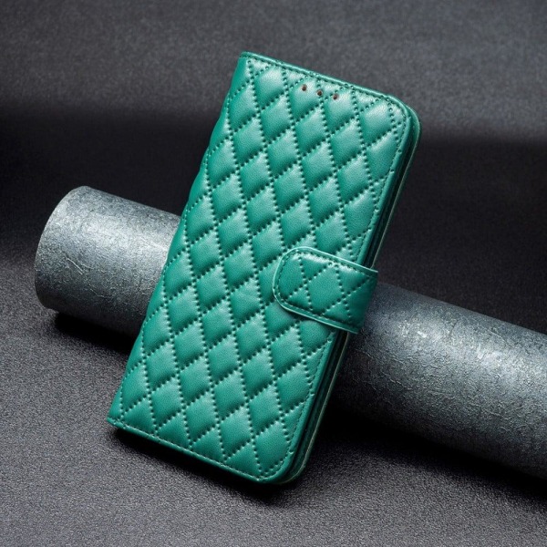 Rhombus pattern matte flip case for Motorola Moto E13 - Green Grön