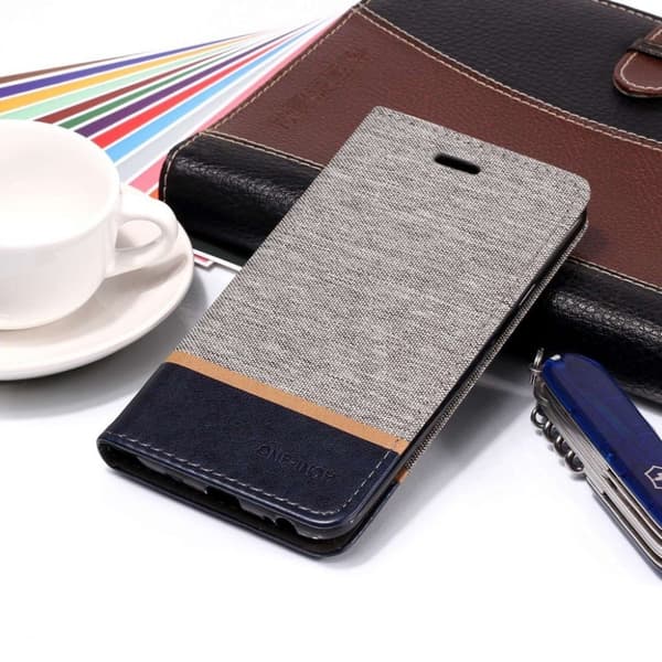 Samsung Galaxy J4 (2018) kledning tekstur skjøting flipveske i lær - grå Silver grey
