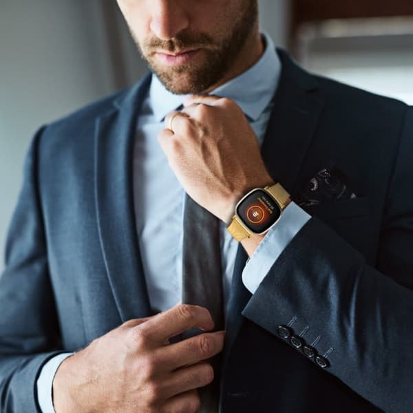 Fitbit Sense / Versa 3 milanesisk urrem i rustfritt stål - Gull Gold